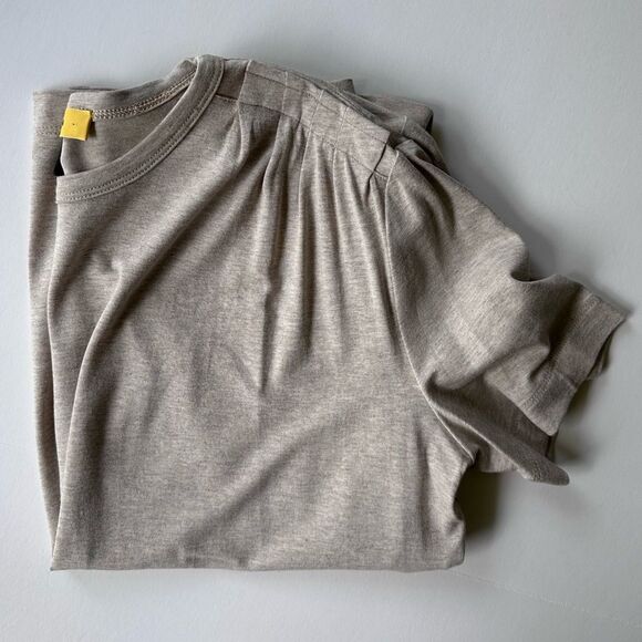 St. John Tee in Tan / Sand Melange with Pleated Shoulder Detail Size M - Picture 5 of 13